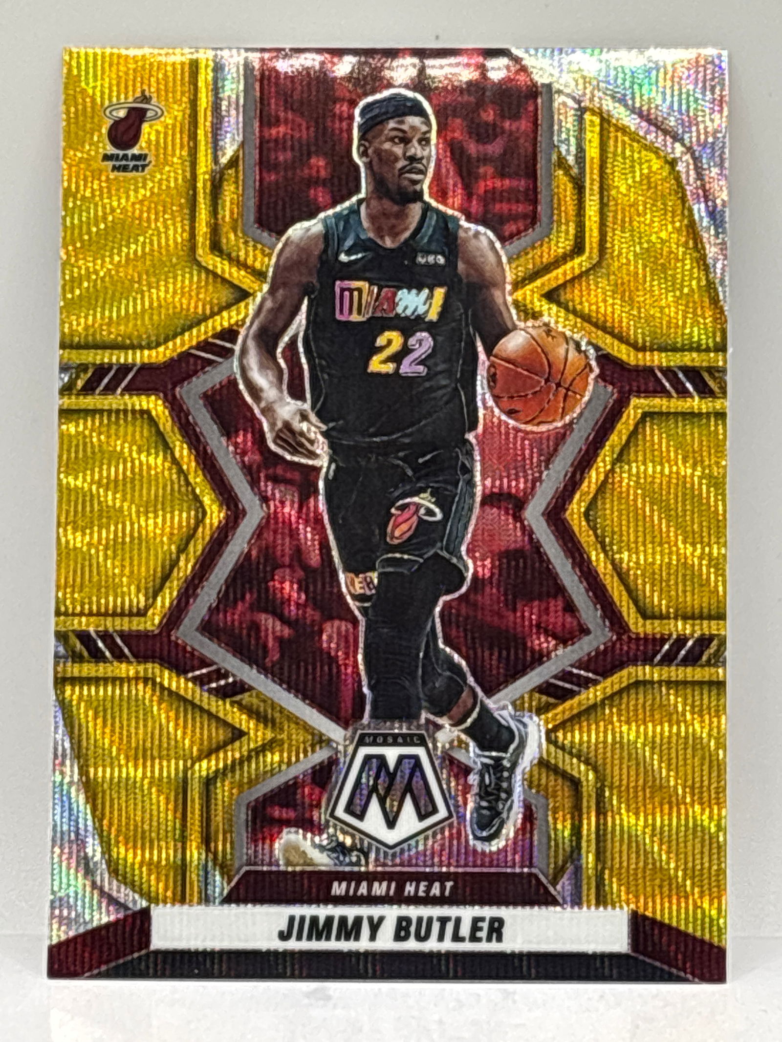 2021-22 PANINI MOSAIC JIMMY BUTLER GOLD PRIZM HOLO SSP (1 of 2)