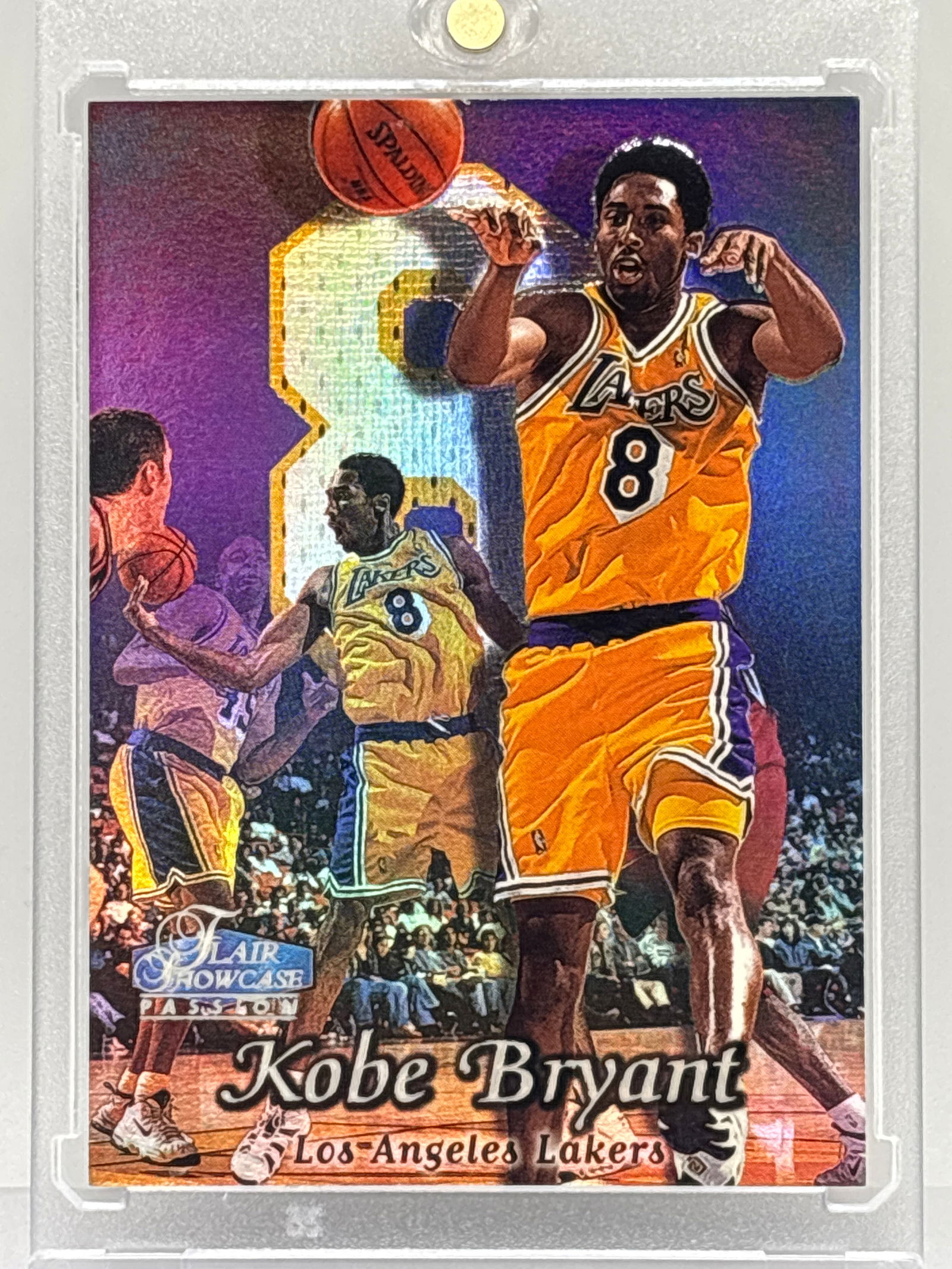 1999 FLEER SHOWCASE PASSION KOBE BRYANT SHOWDOWN HOLO INSERT (1 of 4)