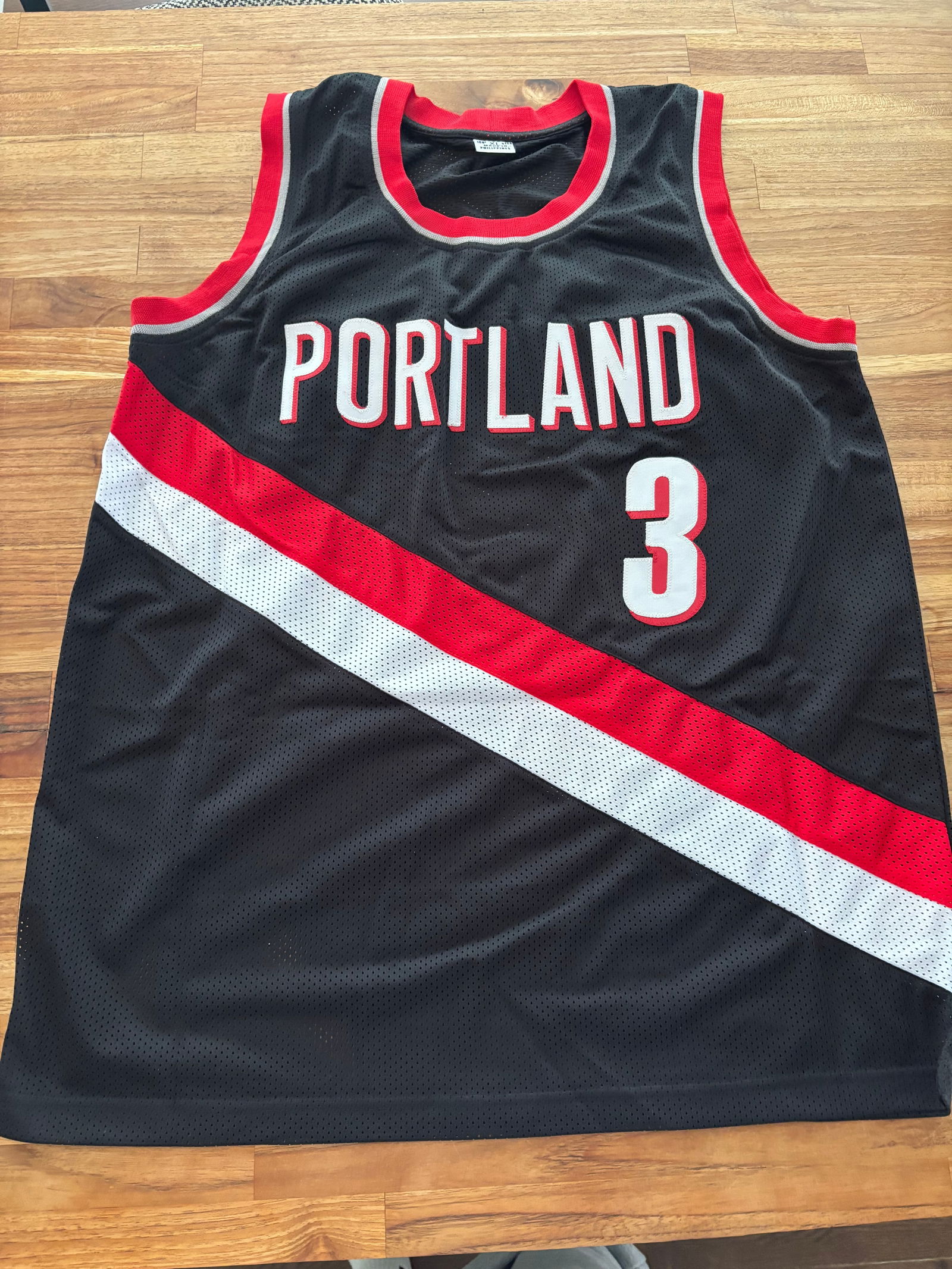 AUTHENTIC DAMON STOUDAMIRE AUTOGRAPHED XL JERSEY (1 of 5)