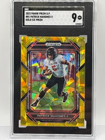 2023 PANINI PRIZM DRAFT PICKS PATRICK MAHOMES GOLD CRACKED ICE PRIZM HOLO SGC MINT 9