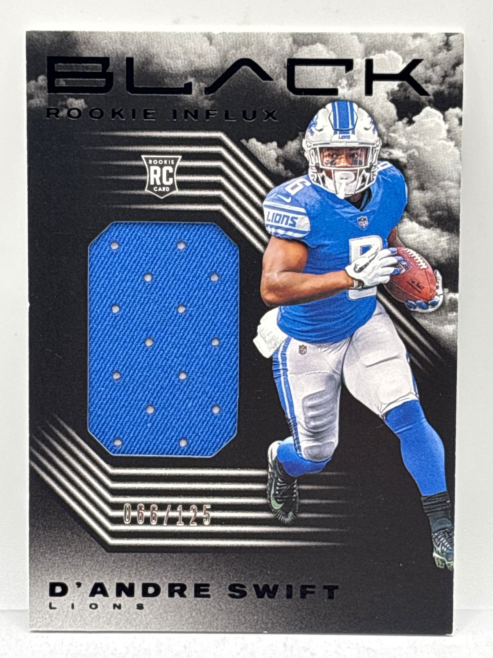 66/125!! 2020 PANINI ILLUSIONS BLACK D’ANDRE SWIFT AUTHENTIC MEMORABILIA ROOKIE PATCH (1 of 4)