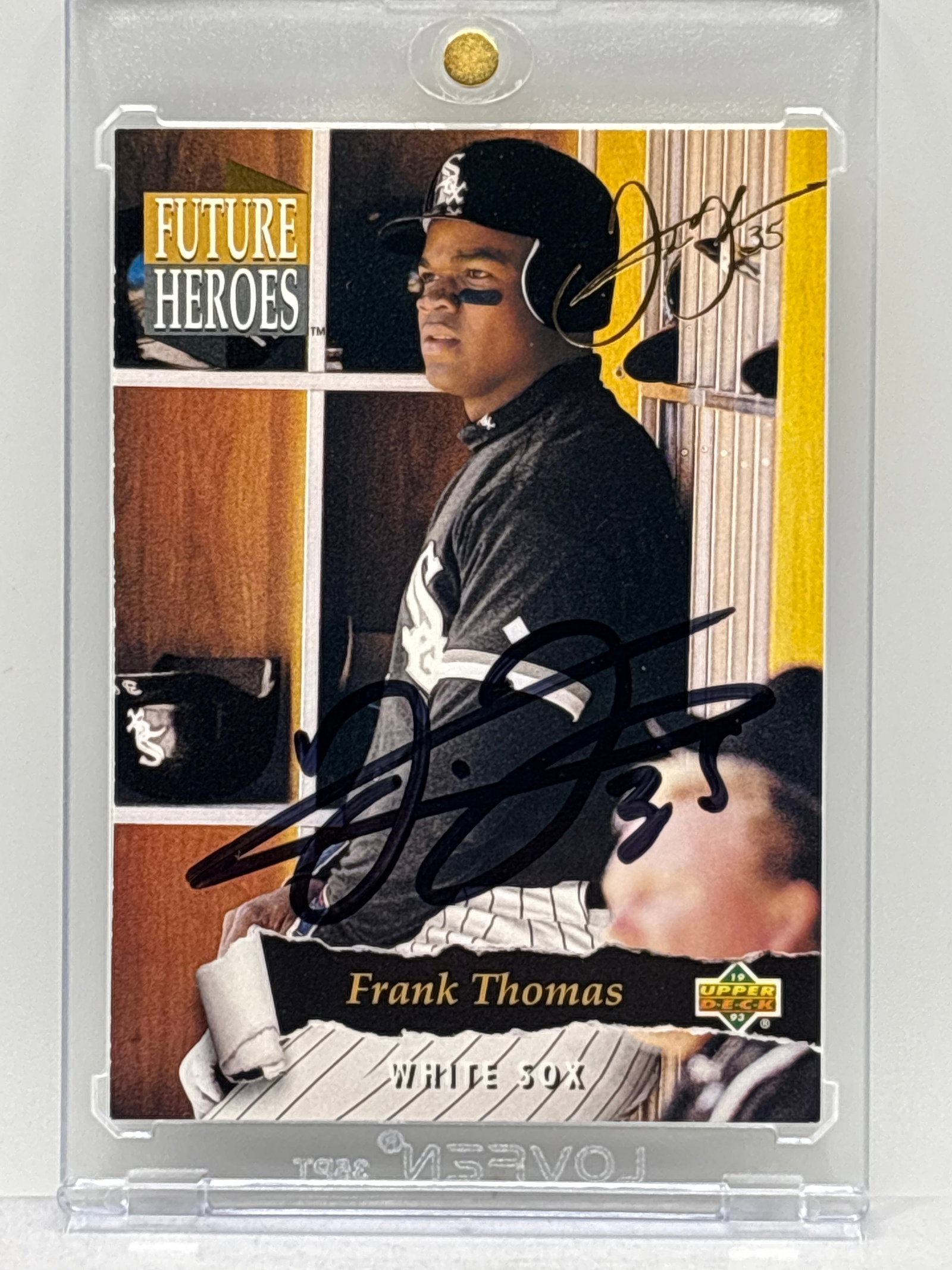 1993 UPPER DECK FRANK THOMAS FUTURE HEROES INSERT ON-CARD AUTOGRAPHED 62 OF 63 INSERT (1 of 4)