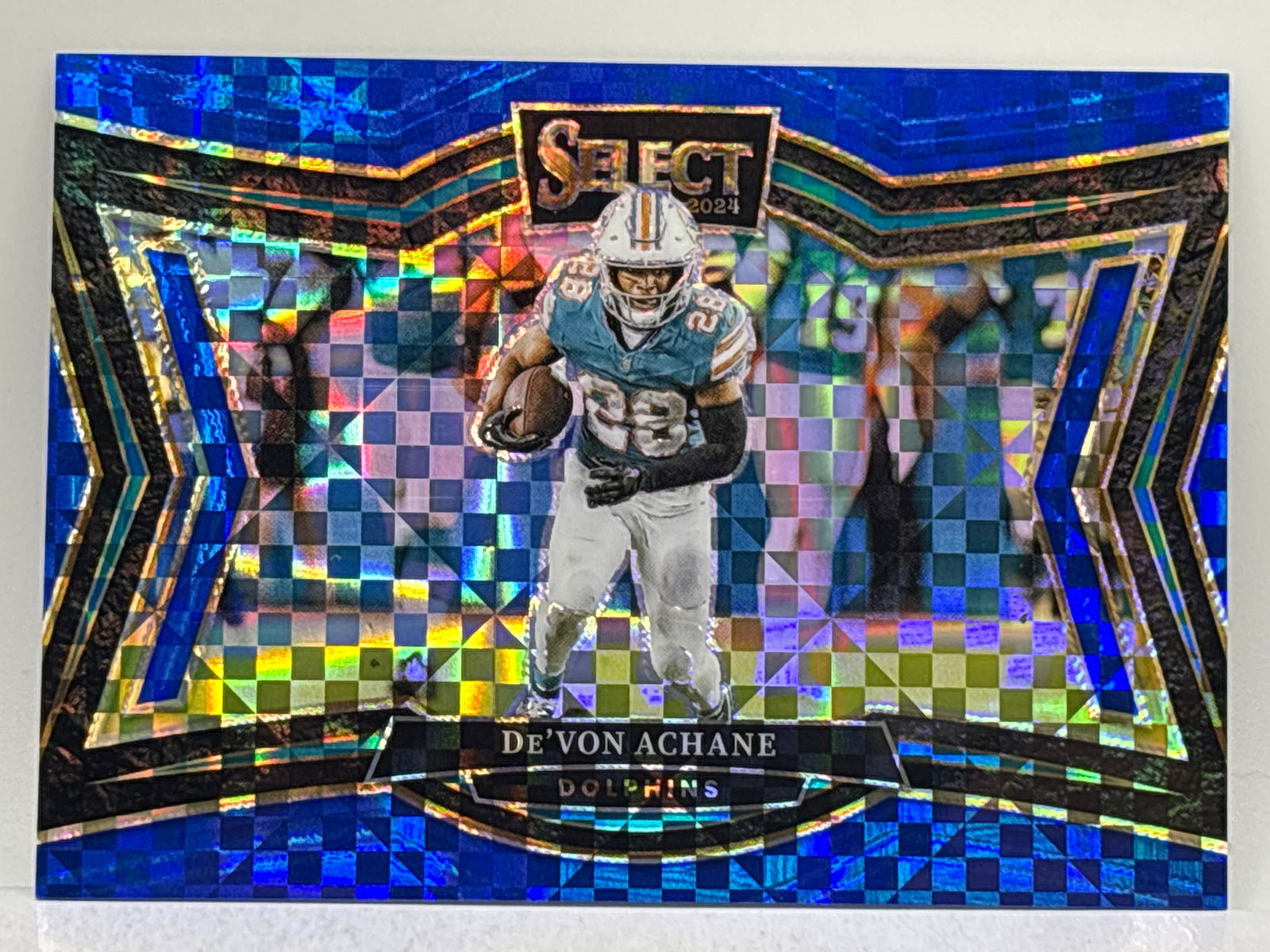 21/75!! 2024 PANINI SELECT FIELD LEVEL DE’VON ACHANE BLUE POWER PRIZM HOLO (1 of 4)