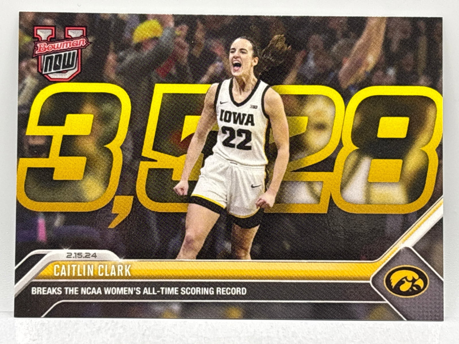 2024 BOWMAN UNIVERSITY NOW CAITLIN CLARK BREAKS THE NCAA WOMENS ALL-TIME SCORING RECORD SP RC: THE HOBBY BOX
