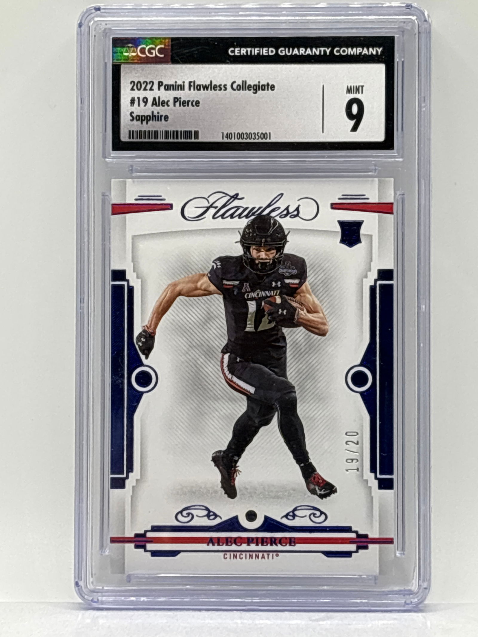 VERY RARE 19/20!! 2022 PANINI FLAWLESS COLLEGIATE ALEC PIERCE AUTHENTIC SAPHIRE RELIC RC MINT 9 (1 of 4)