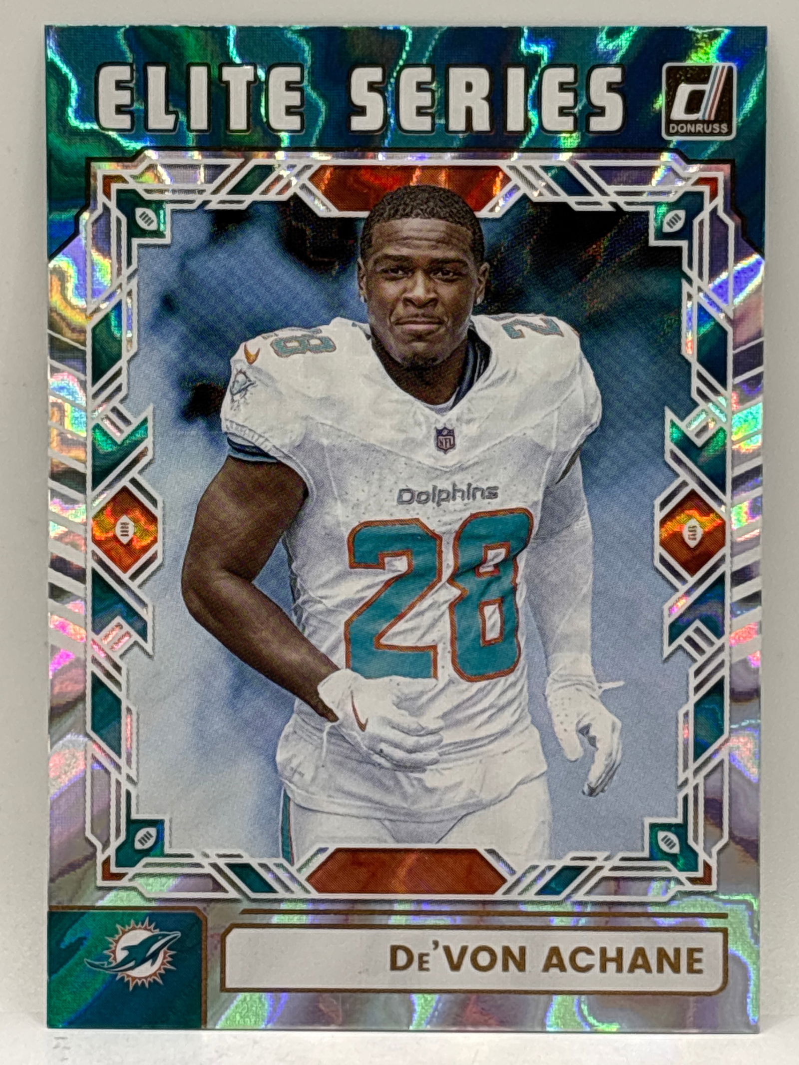2025 PANINI DONRUSS DE’VON ACHANE ELITE SERIES INSERT (1 of 3)