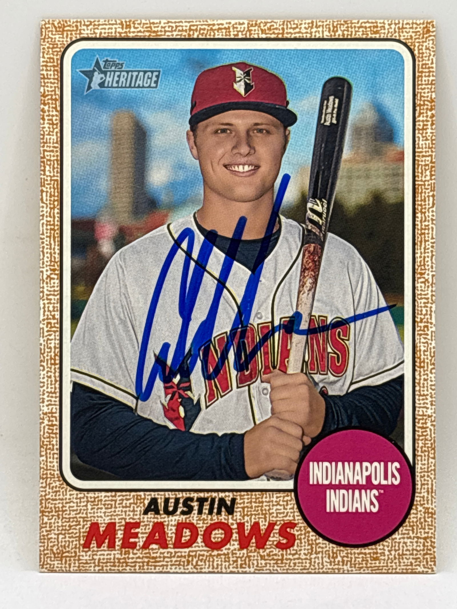 2017 TOPPS HERITAGE AUSTIN MEADOWS ON-CARD AUTO ROOKIE CARD (1 of 3)