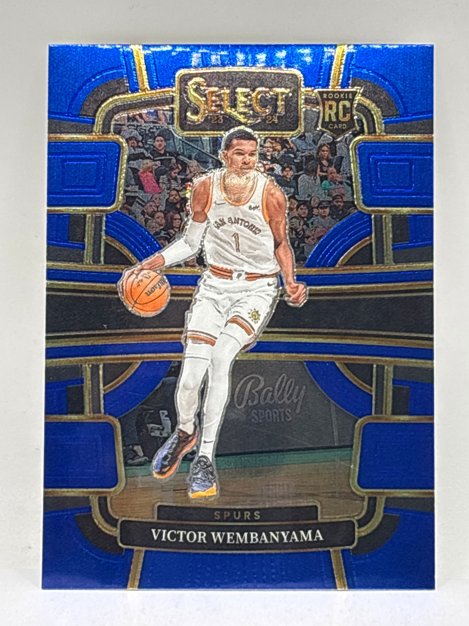 2023-24 PANINI SELECT VICTOR WEMBANYAMA BLUE CONCOURSE ROOKIE CARD (1 of 3)