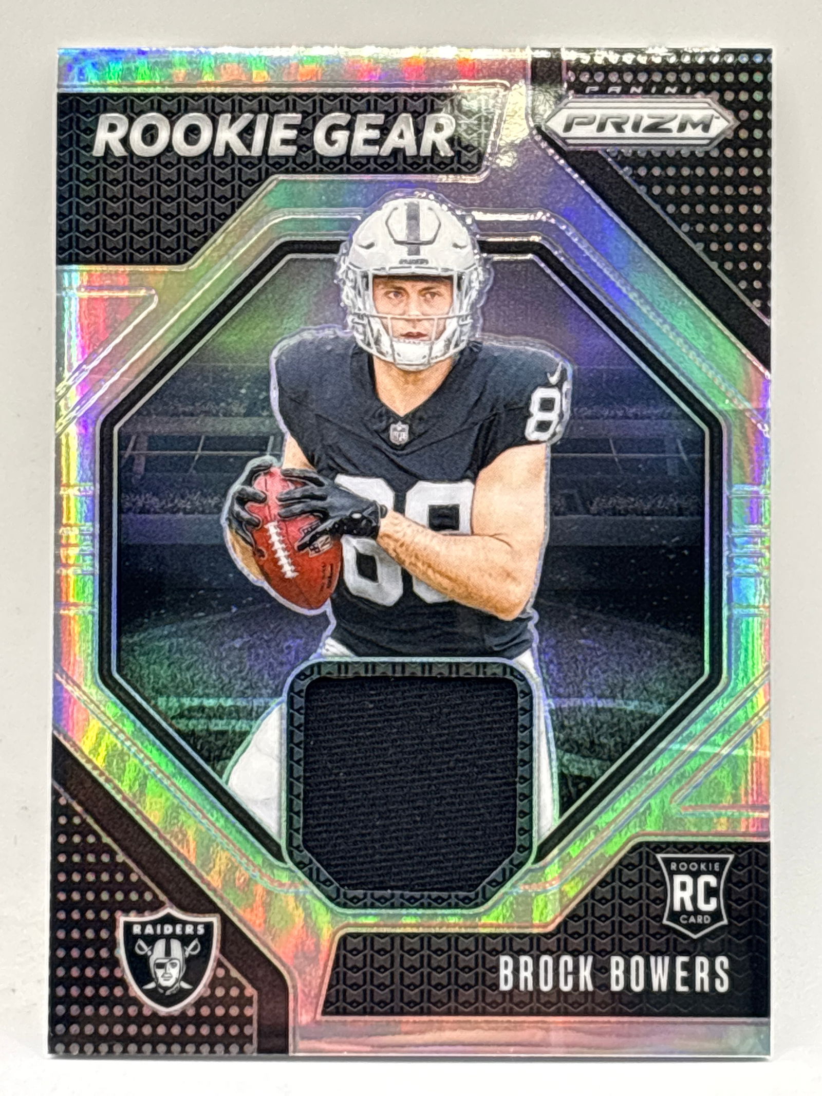 2024 PANINI PRIZM ROOKIE GEAR BROCK BOWERS SILVER PRIZM HOLO ROOKIE PATCH (1 of 3)
