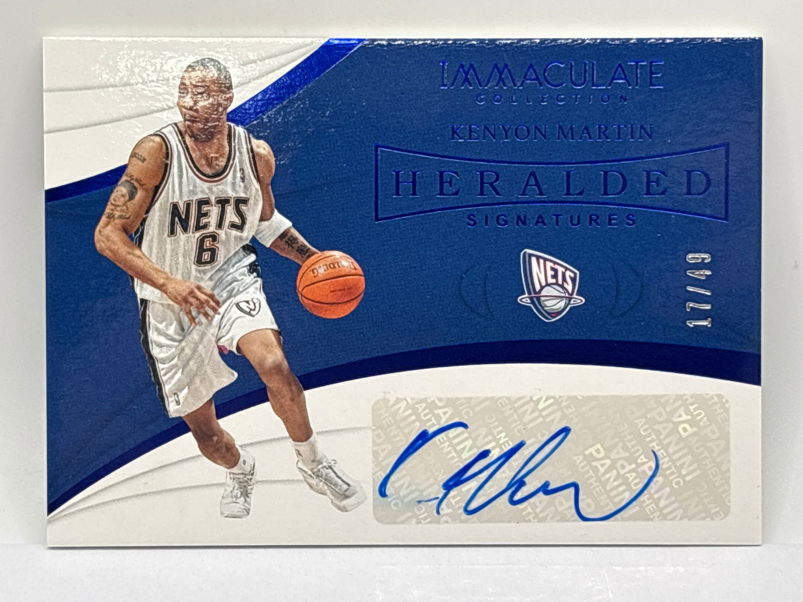 /49 2018-19 PANINI IMMACULATE COLLECTION HERALDED SIGNATURES KENYON MARTIN AUTOGRAPHED INSERT: THE HOBBY BOX