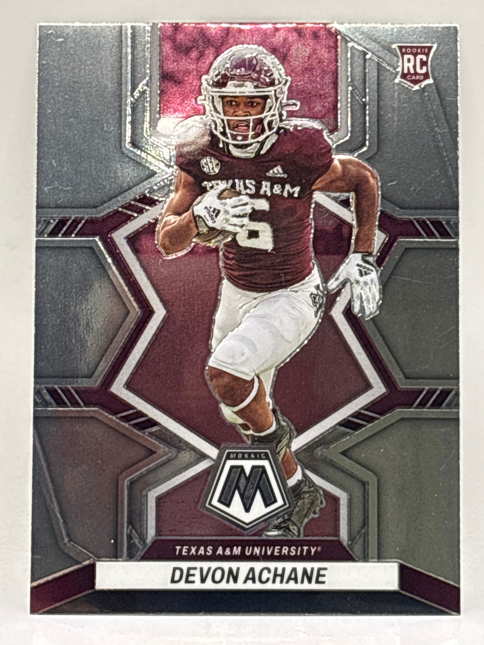 2023 PANINI MOSAIC DRAFT PICKS DEVON ACHANE ROOKIE CARD (1 of 2)