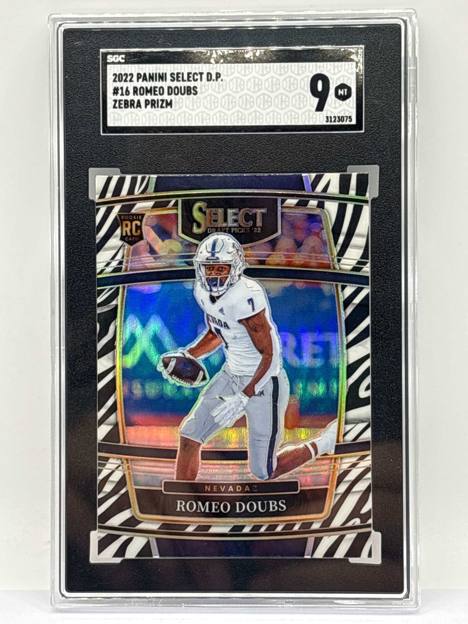 2022 PANINI SELECT DRAFT PICKS ROMEO DOUBS ZEBRA PRIZM HOLO RC GRADED SGC MINT 9 (1 of 3)