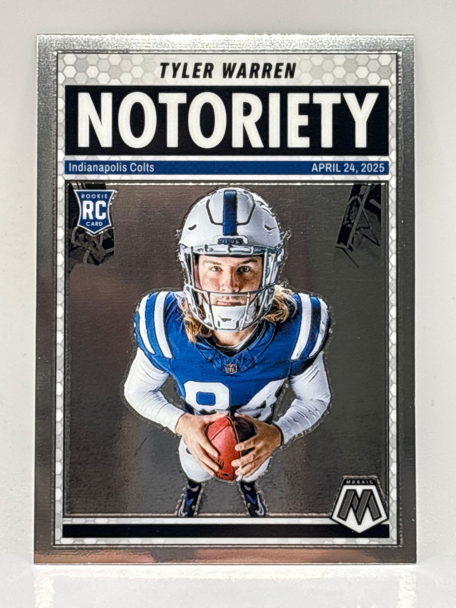 2025 PANINI MOSAIC TYLER WARREN NOTORIETY ROOKIE CARD (1 of 2)