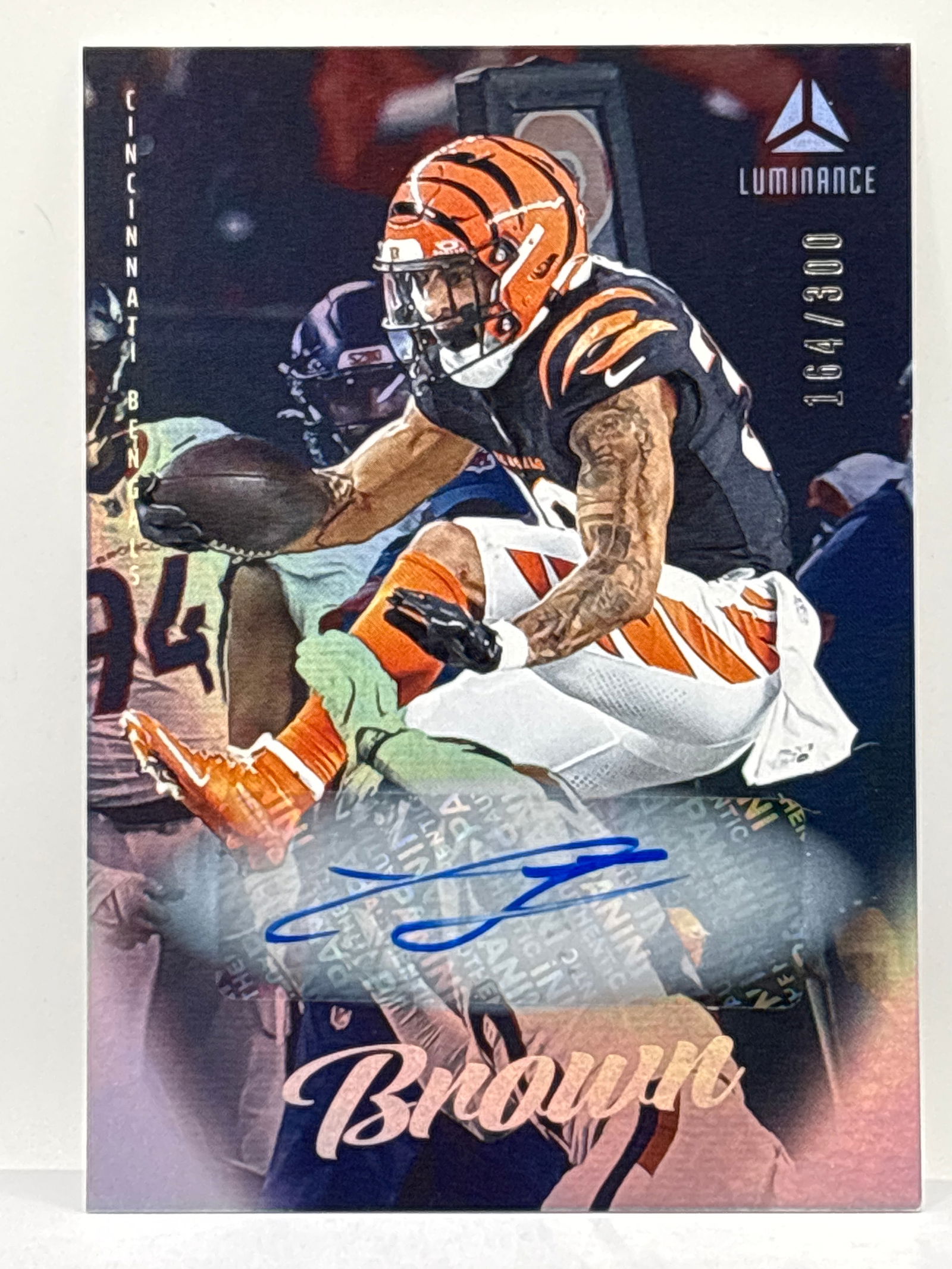 /300 2025 PANINI LUMINANCE CHASE BROWN AUTO (1 of 2)