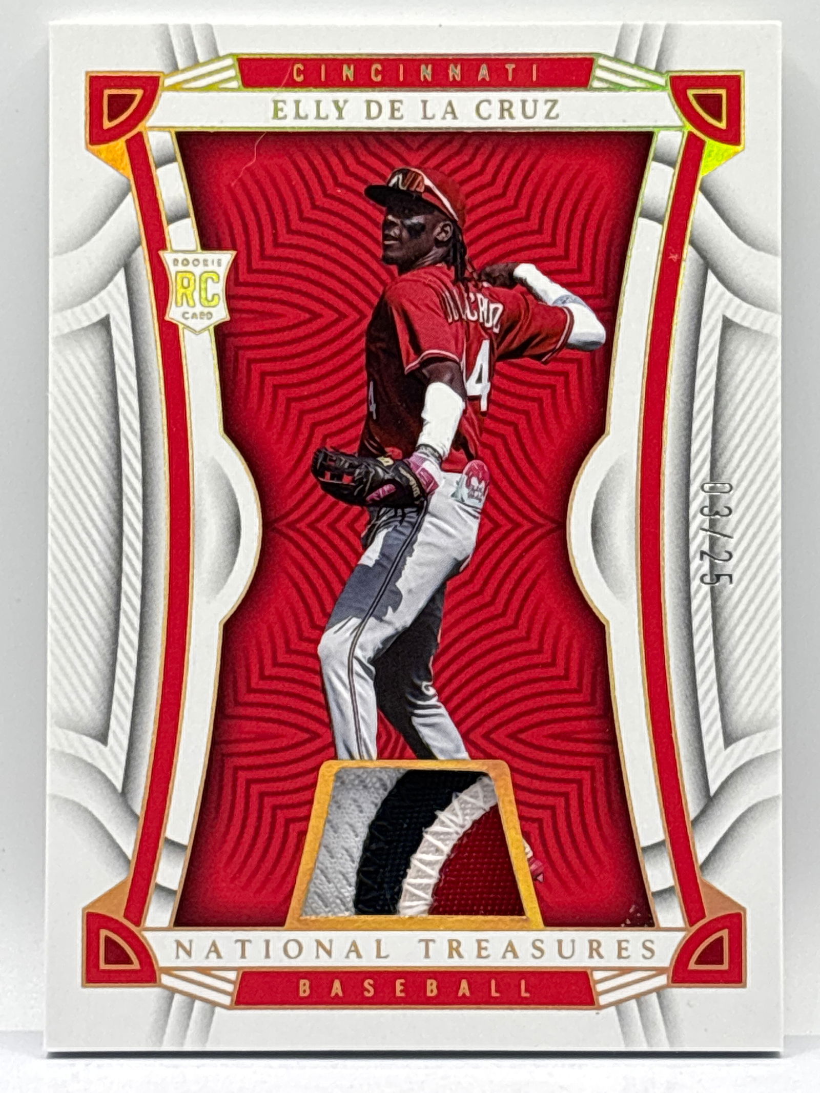 /25 2023 PANINI NATIONAL TREASURES ELLY DE LA CRUZ ROOKIE PATCH: THE HOBBY BOX