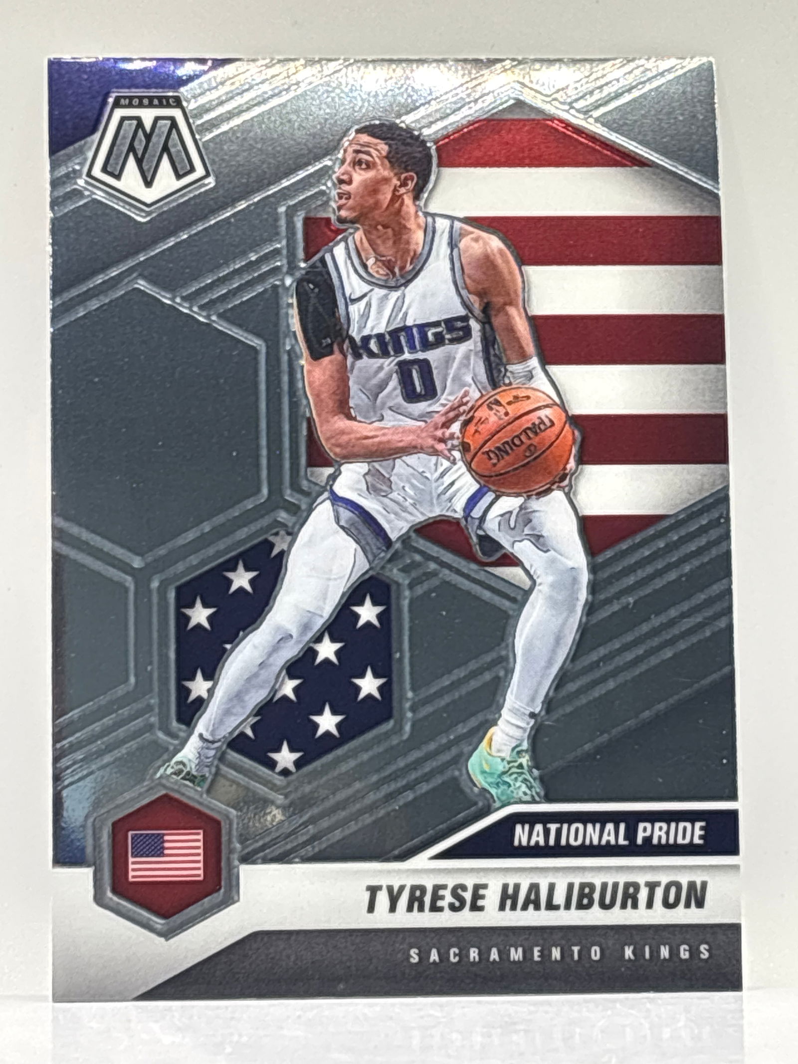 2020-21 PANINI MOSAIC TYRESE HALIBURTON NATIONAL PRIDE ROOKIE CARD (1 of 2)