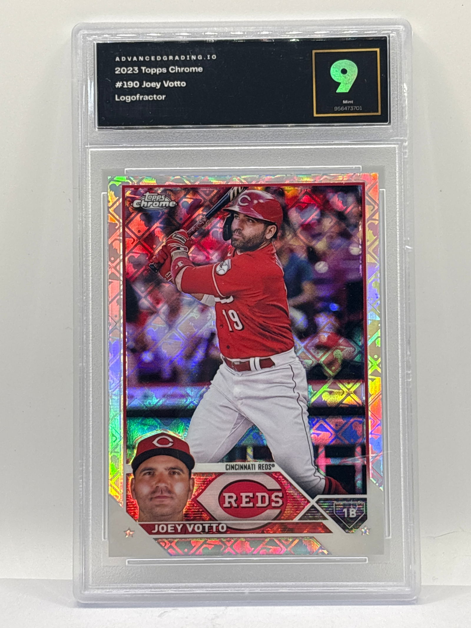 2023 TOPPS CHROME JOEY VOTTO LOGOFRACTOR SP GRADED MINT 9 (1 of 3)