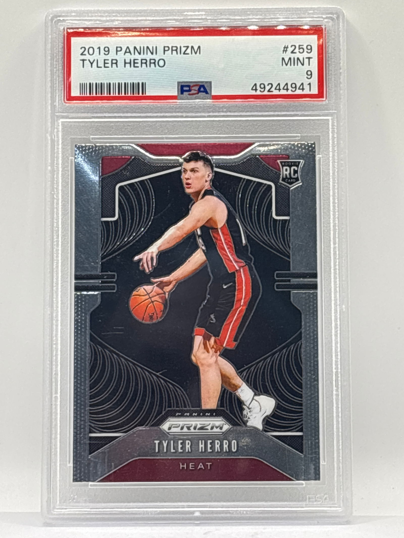 2019 PANINI PRIZM TYLER HERRO ROOKIE CARD GRADED PSA MINT 9 (1 of 3)