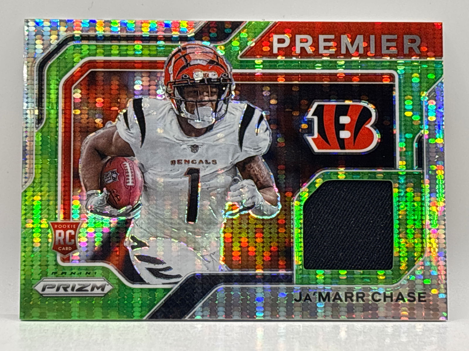 2021 PANINI PRIZM PREMIER JAMARR CHASE GREEN PULSAR PRIZM HOLO ROOKIE PATCH (1 of 2)