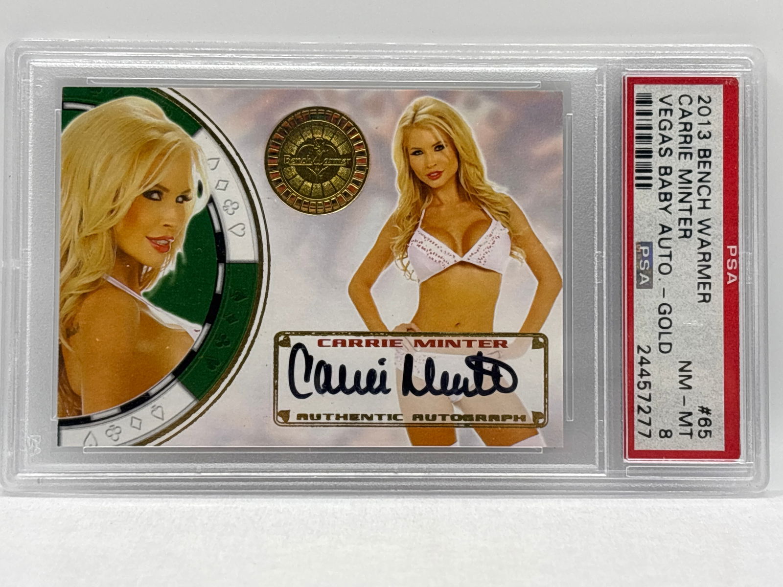2013 BENCH WARMER CARRIE MINTER VEGAS BABY AUTOGRAPHED GOLD FOIL GRADED NM-MT 8: THE HOBBY BOX