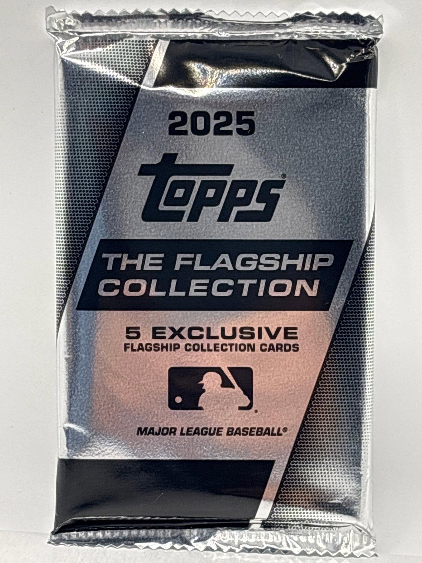 2025 TOPPS FLAGSHIP COLLECTION MLB BASEBALL PACK: THE HOBBY BOX - CHOOSE ARRANGE YOUR OWN SHIPPING WHEN YOU GET YOUR INVOICE FOR CHEAPER SHIPPING