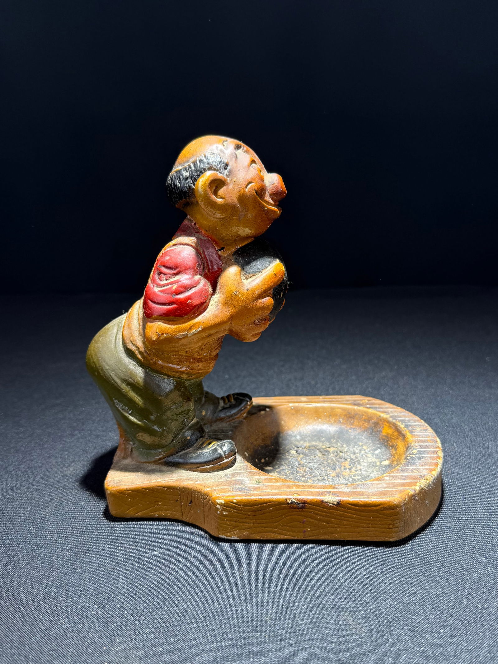 "Gutter Gus" Syroco Bowling Ball Holder Ashtray, circa 1940s (1 of 14)