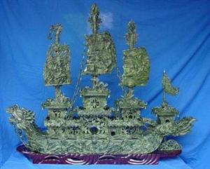 LARGE 48" GREEN JADE DRAGON BOAT: LENGTH: 48 INCHES, HEIGHT: 45 INCHES, WIDTH: 8 INCHES THIS JADE DRAGON BOAT IS MADE OF SOUTHERN JADE IN CHINA. WE ADOPTED THE BEST QUALITY OF JADE TO CARVE THIS BOAT. 3 TONS OF JADES WERE MADE INTO