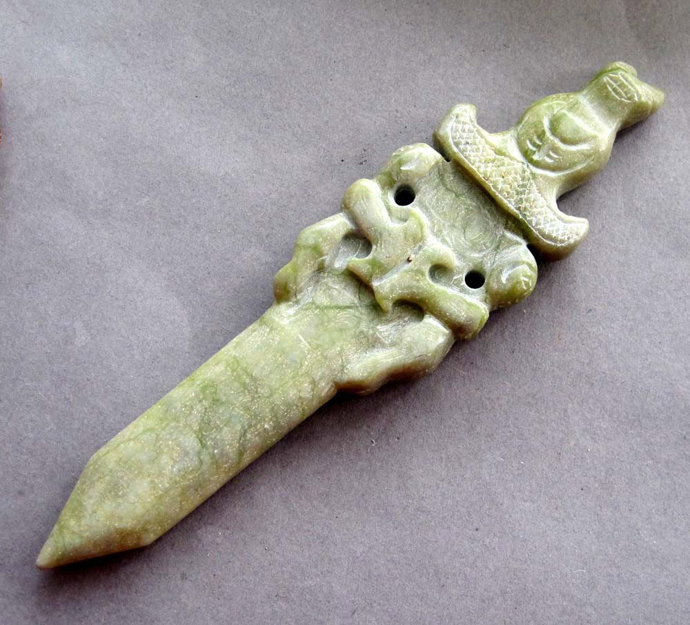 Huge Antique Chinese Hongsan 475 Ct Royal Jade: The Royal Cameo Carving Jade Charm was carved from a piece of fine grained Jade gemstone more than 200 years ago. The design is unique and very lovely and the carving is delicately performed. Size: 47
