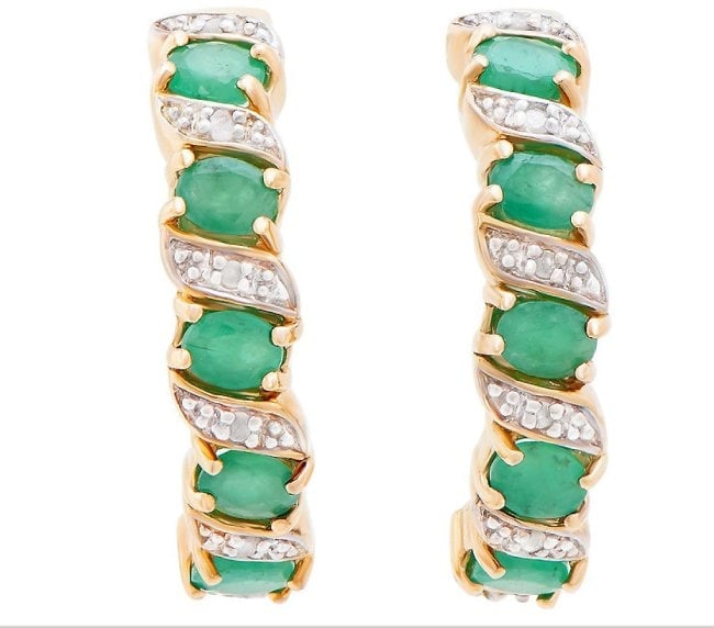 3.05 Ct Natural Diamond Emerald Sterling Silver Designer Earrings MSRP $1,595!: Gemstone Description Gemstone: Emerald Color: Green Shape: Oval Size: 5x3Quantity: 12CTW: 3.05 Material Information:Plating Material: 18K Yellow GoldPrimary Material: 925 Sterling Silver Jewelry Infor