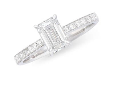 $14,895 Value ! 1.39 Ct IGI Certified Lab Grown Diamond Designer Ring F VVS IDEAL Cut: Main Diamond Description: Shape: Emerald CutSize: 7.17x4.90mm Weight: 1.14 CTGrade: VVS 2Color: F Diamond Description: Shape: RoundsSize: 1.1mm Weight: 0.25 CTGrade: VVS 2Color: E-F Material Informati