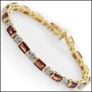10.12 Cts Garnet & Diamond 18KGP Designer Bracelet: 16 pieces of GENUINE Garnets 6x4mm quality AAA no treatment.6 pieces of GENUINE single cut diamonds, I color & SI Clarity no treatment.10.85 grams of base metal layered with 18K yellow gold.The