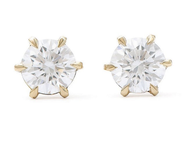 $12,895 ! 1.65 ctw Certified Lab Grown Diamond Earrings F VVS IDEAL Cut: Diamond Description: Shape: Round Size: 6.00mm Quantity: 2: 1.65 CTGrade: VVS 2Color: E-F Grade: VVS 2 Material Information: Primary Material: 14K Solid Gold (Marked)Color: Yellow Gold Jewelry