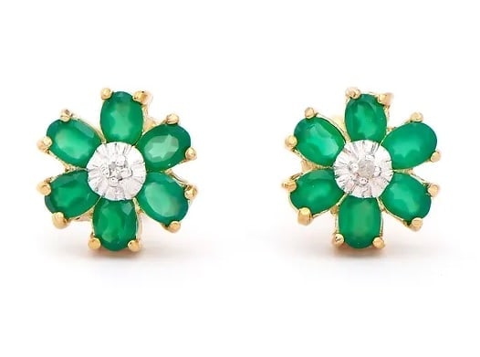 1.82 Cts Natural Green Agate Diamonds 18K Gold Plated Designer Earrings $1,265!: Gemstone DescriptionGemstone: Green AgateColor: GreenShape: OvalSize: 4x3Quantity: 12CTW: 1.8 Diamond DescriptionShape: RoundsSize: 1.2mm Quantity: 2CTW: 0.02Grade: I3Color: H-I Material Information:P