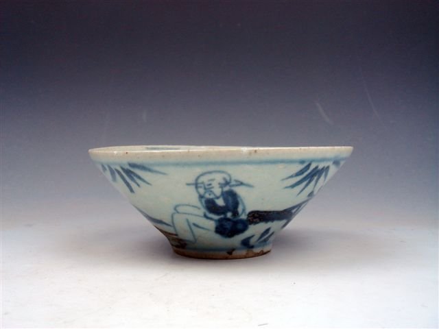 Antique 19th Century Painted "Bamboo Hat" Shaped Bowl: Item Description: This is a very nice antique Chinese late 19th century circa blue&white bamboos hand painted porcelain "bamboo hat" shaped bowl *Please note that this item has a few nicks, minor crac