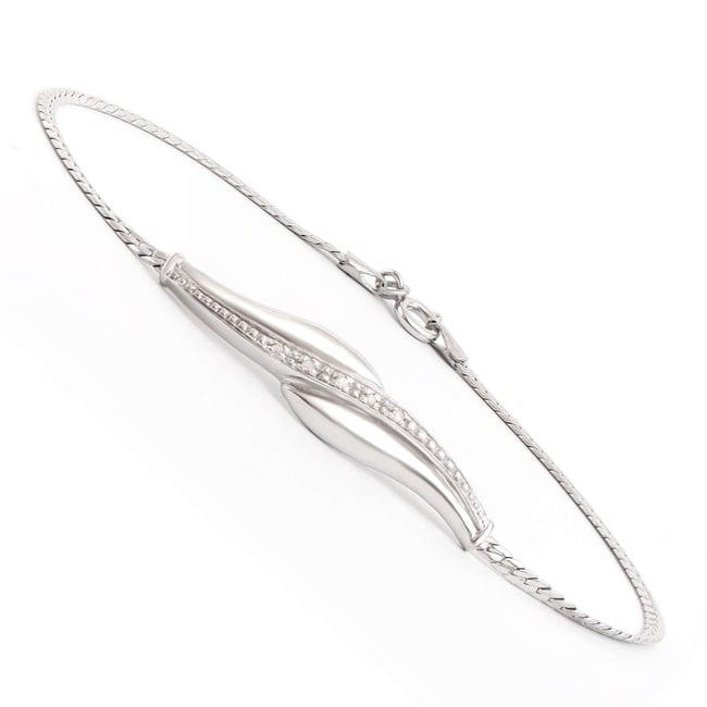 $2,285 Value! 0.10 cts Natural Diamond Rhodium Sterling Silver Designer Bracelet #2051: Diamond Description Shape: Round ,Size: 1.2mm, Quantity: 5, CT: 0.10, Grade: I2Color: H-I Material Information:Plating Material: Rhodium, Primary Material:Sterling Silver (Marked) Jewelry Information: