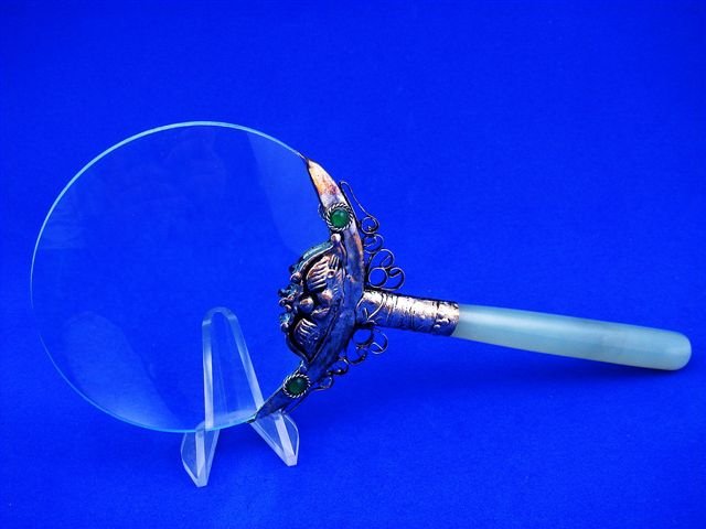 Silver Overlay Green Jade Beads Jade Handle Magnifier: Item Description: This is a very nice silver overlay green jade beads filled-in magnifier with green jade handle, excellent workmanship and the piece looks even more attractive in person, item width i