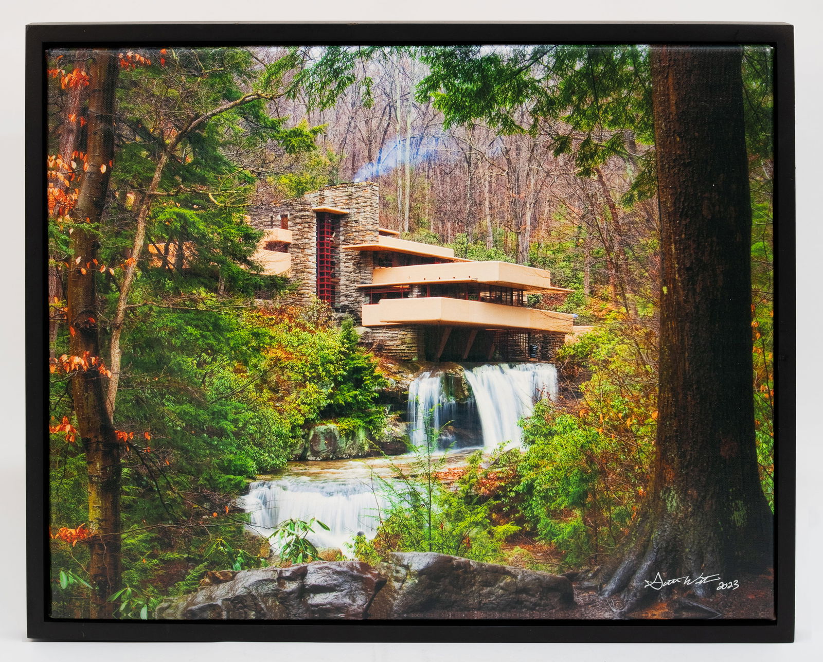 Scott Wintrow (b. 1975) - "Fallingwater", 2023 - Photograph - Fine Art Canvas Print:  SCOTT WINTROW (b. 1975) Fallingwater, 2023 Digital Fine Art Canvas Print on Hahnemuhle Daguerre Canvas 400 gsm Edition: Limited - Uniq