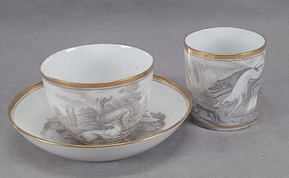 Spode Pattern 557 Bat Print Cup Trio C.1805-1810 F: Nice antique British bone china trio including tea cup, coffee can and saucer. All decorated in a bat print scene from Spode's pattern 557 with a spotted a deer. Gold gilding along the edge. Unmarked.