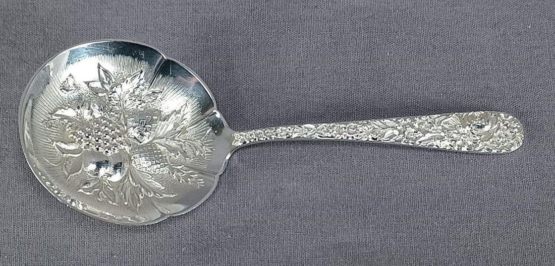 S Kirk Repousse Sterling Silver Bon Bon Spoon (1 of 7)
