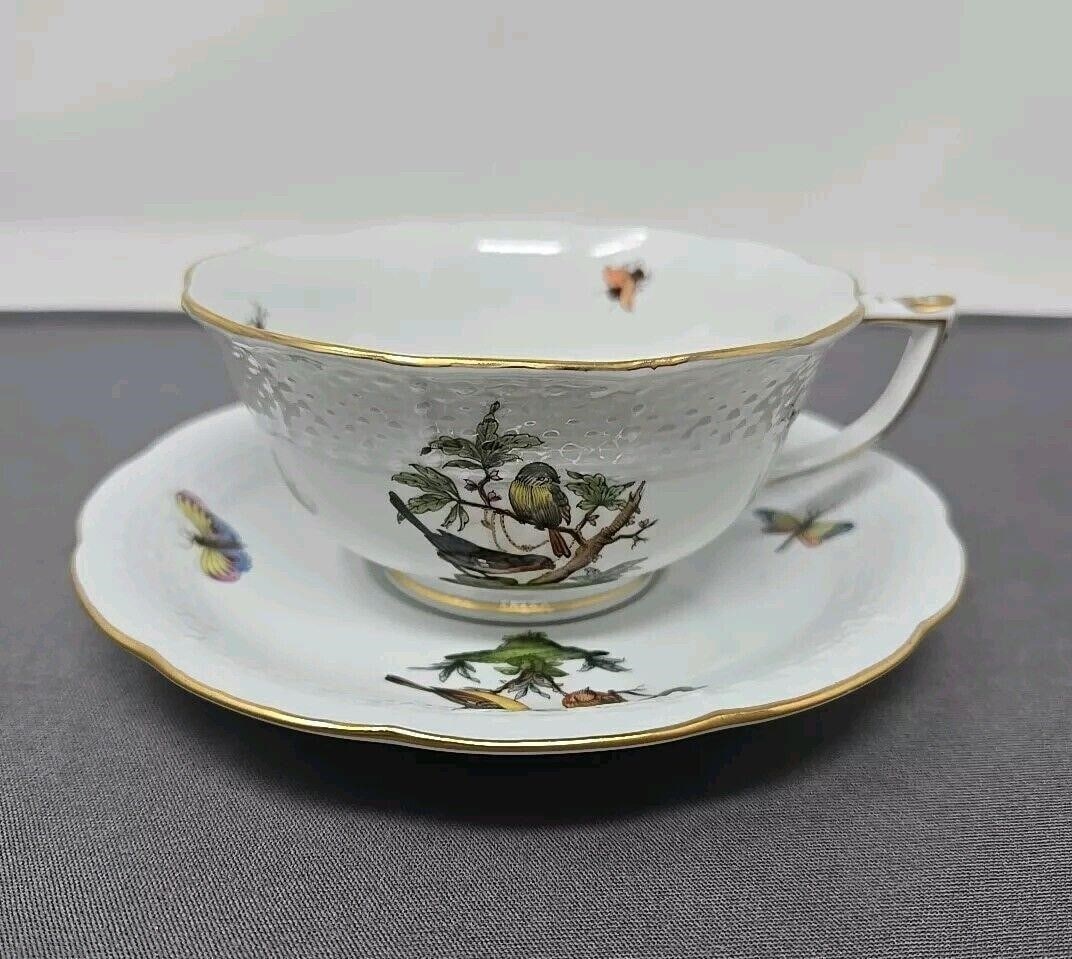 Herend Rothschild Birds Tea Cup & Saucer Set # 1: Herend Rothschilds Bird cup and saucer set form # 734 / RO with gold rims. . Very good unused condition from a store that closed. Approximate measurements: the saucer is 5 3/4 inch diameter and the Cu