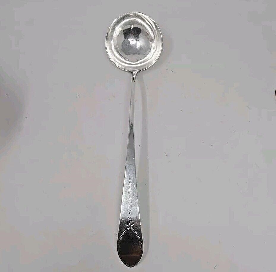 Coin Silver Large Ladle IB Embree NY 1789-1795 (1 of 8)