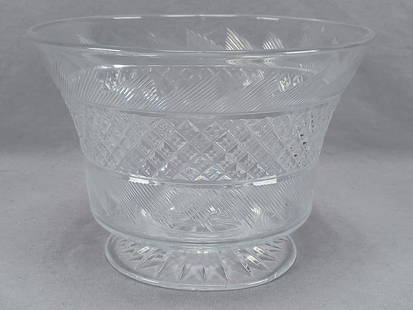 Pittsburgh Cut Flint Glass Bowl C.1820: Nice antique American hand blown flint glass footed bowl. With cut diagonal rays above and below a band of strawberry diamonds. Star cut base. Probably by one of the Pittsburgh glass houses. Circa 182