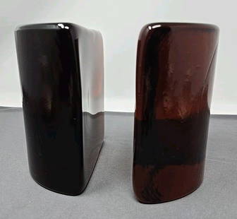 Blenko MCM Half Moon Bookends Root beer Amber: Blenko half moon book ends designed by Wayne Husted. Dark amber / root beer colored. Swags, bubbles, and a potstone from hand-made process. No chips or cracks. Measures approximately 5 inches tall and