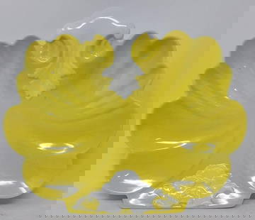 Vista Alegre Portugal Yellow Dish Mottahedeh (#2): Vista Alegre Portugal Yellow Regal Accent Dish Mottahedeh in good condition. Minor wear on dish. Please see photos for details. Two dishes are being offered in separate auctions.We can offer