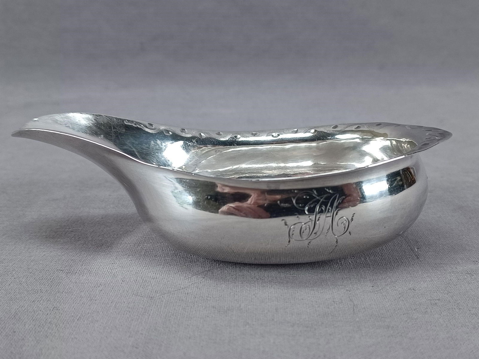 George Smith IV London Sterling Silver Pap Boat (1 of 8)