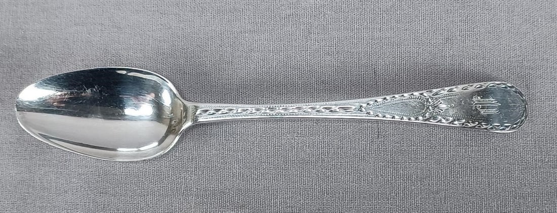 John Langlands II Sterling Silver Spoon C1793-1804: Antique British sterling silver spoon. Bright-cut decoration to the handle. Engraved P on the front of the handle. Hallmarks on the back of the handle for John Langlands II, Newcastle, 1793 to 1804, a