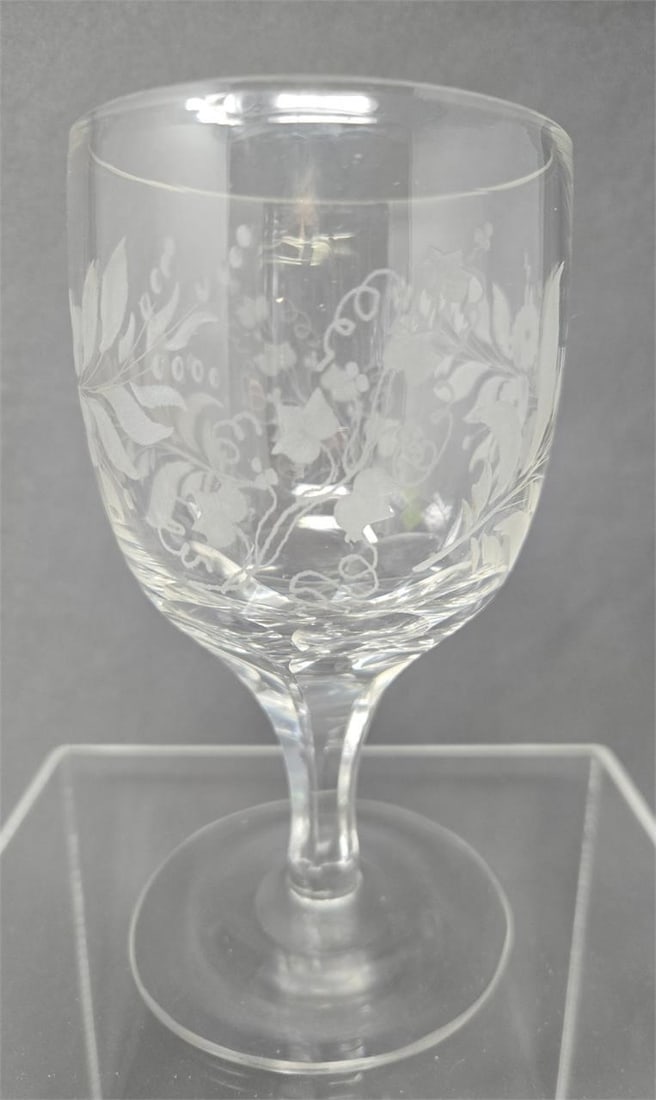 Pairpoint Form ST-0140.5 Floral & Ivy Goblet: Pairpoint cut stem goblet with etched bowl. Form is ST 0140.5 with ivy and floral stems engraved on the bowl. Very good condition without chips or cracks. Measures approximately 5 7/8 inches tall and