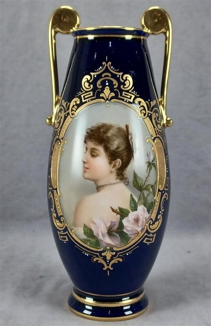 Royal Vienna Style HP Lady Portrait 10" Vase (1 of 16)