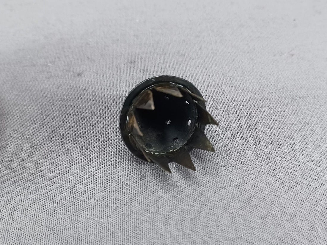 Mt Washington Beet / Fig Shape Daisies Shaker - 10