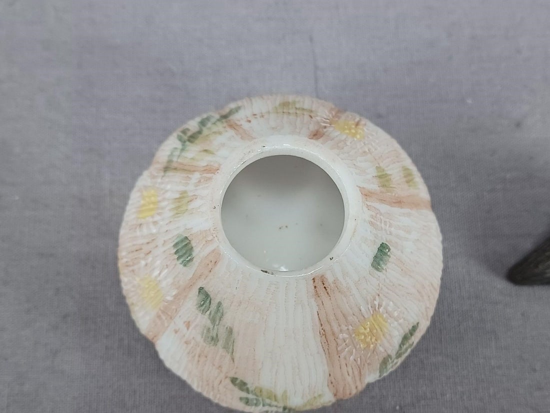 Mt Washington Beet / Fig Shape Daisies Shaker - 9